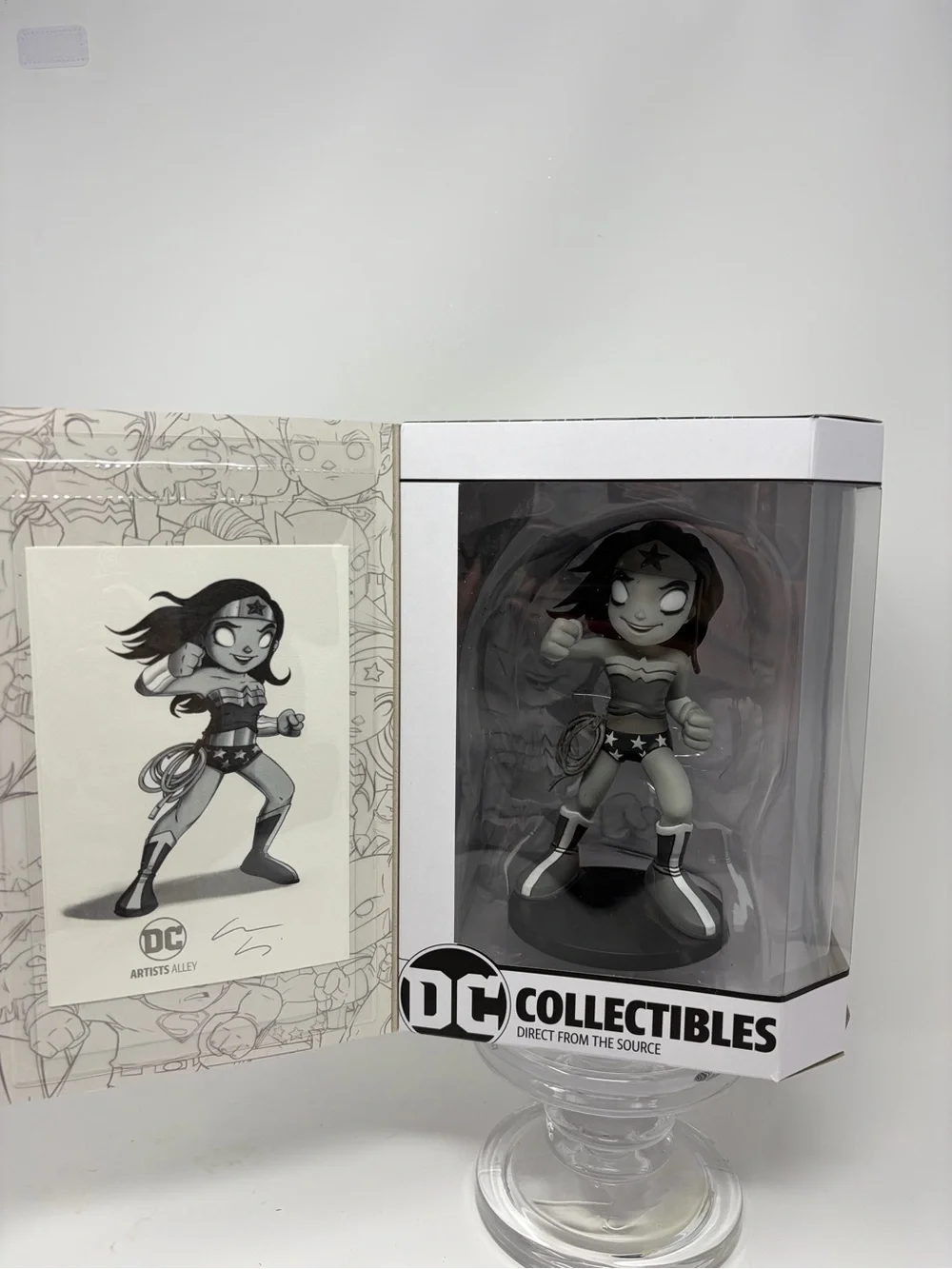 WONDER WOMAN Funko DC ARTIST ALLEY Grayscale BL EXCLUSIVE Chris Uminga